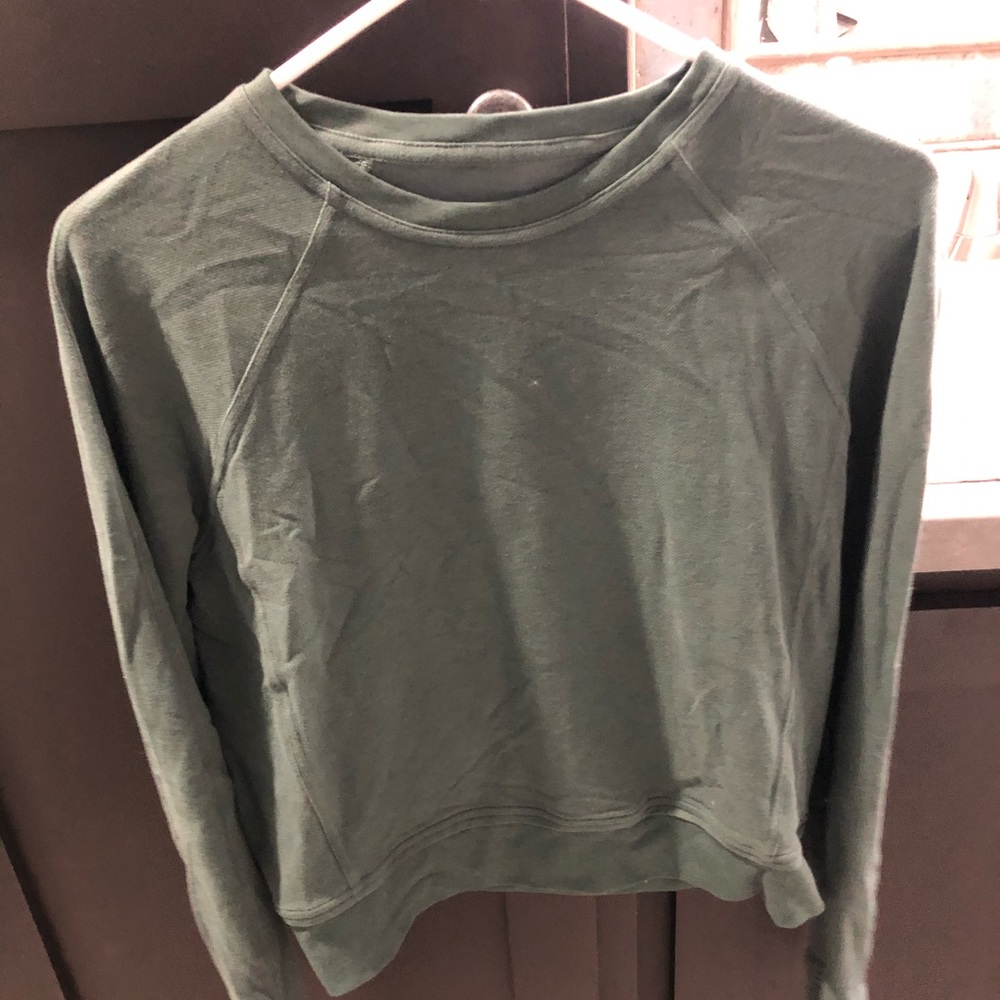 Lululemon sweatshirt